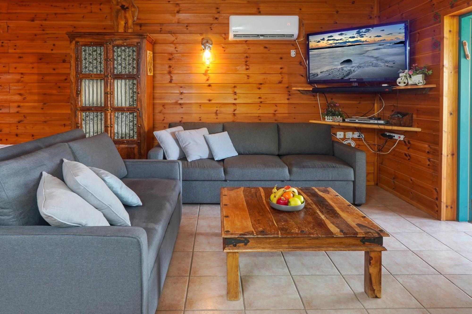 Villa הפינה היפה של צביה Had Nes Esterno foto